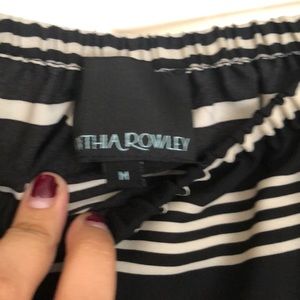 Cynthia Rowley Tops - 3/$12 Cynthia Rowley Off the Shoulder Top Sz M Cynthia Rowley Tops - 3/$12 Cynthia Rowley Off the Shoulder Top Sz M